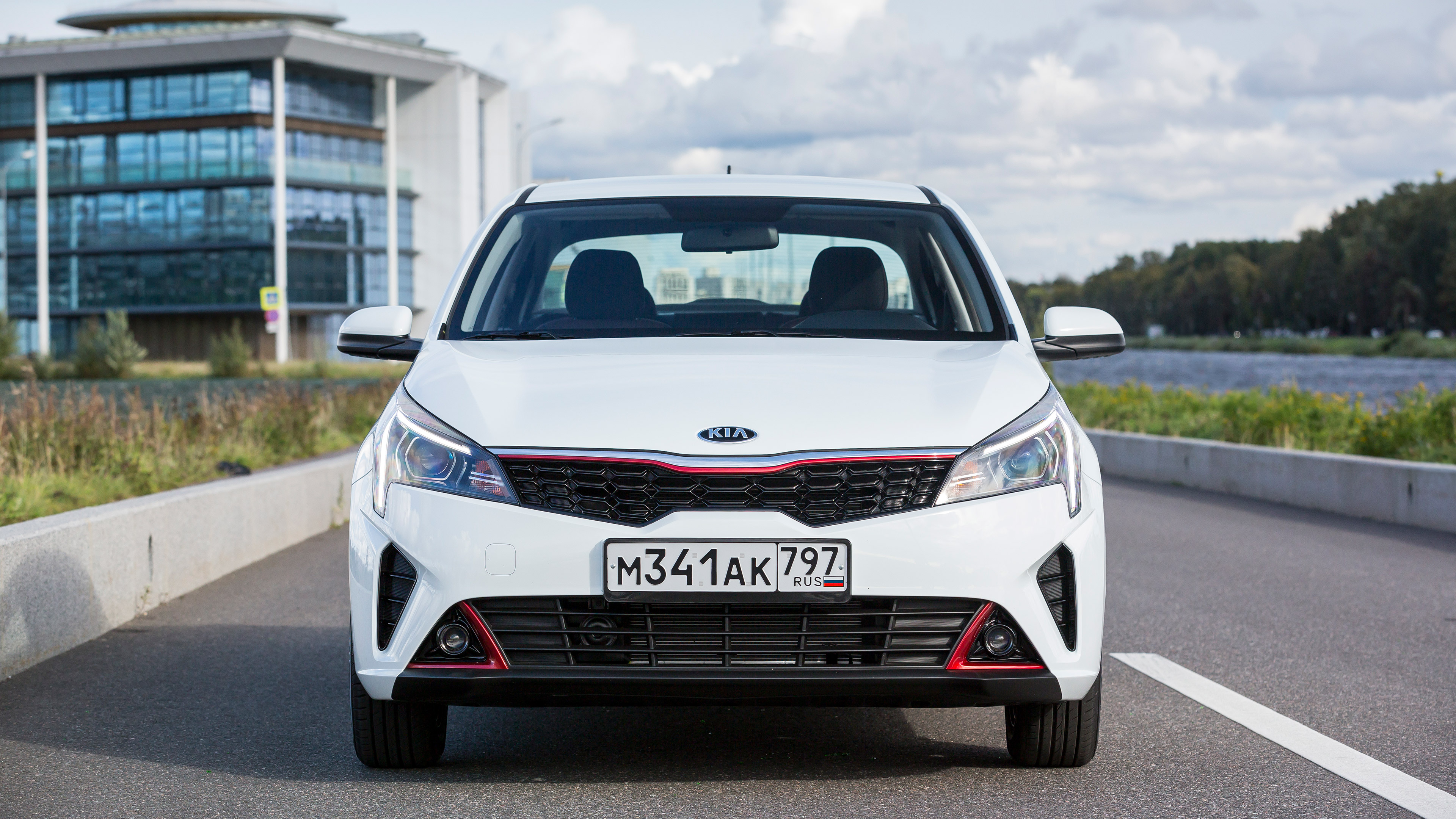 Купить новый Kia Rio New 2023-2024 у официального дилера г. Москва.